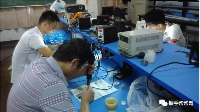 家電、手機(jī)和計(jì)算機(jī)維修中示波器的應(yīng)用與必要性